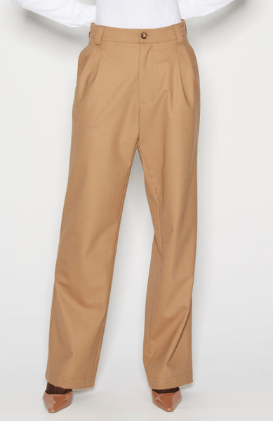 TIMELAPSE TROUSERS - CAMEL