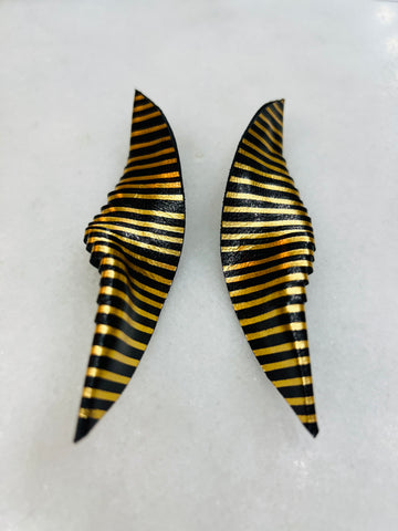 Bela the shell earrings - Black / Gold
