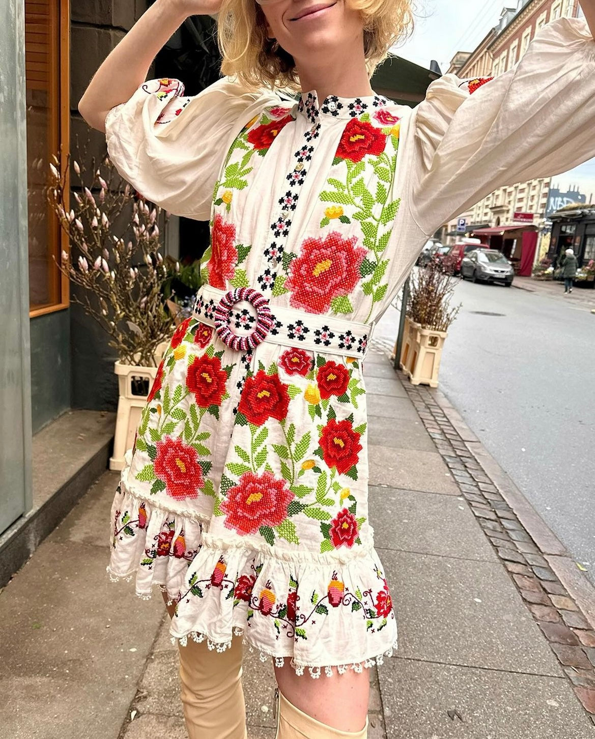 green emerald velvet dress Off-White Embroidered Carmina Floral Short Sleeve Mini Dress – PORTES OF  GREECE
