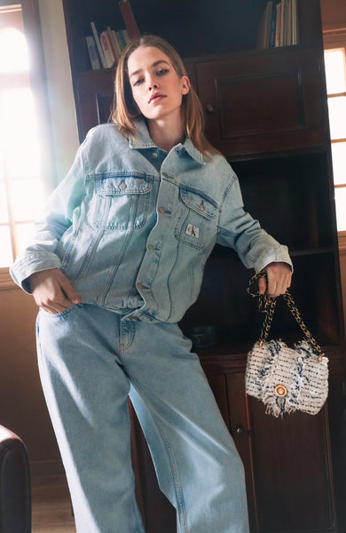 The Petite Puff - B&W