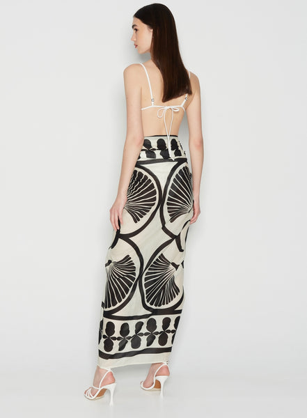 SHELL IN LOVE SARONG - B&W