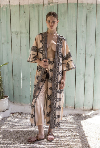 “Annetta” Embroidered Kimono