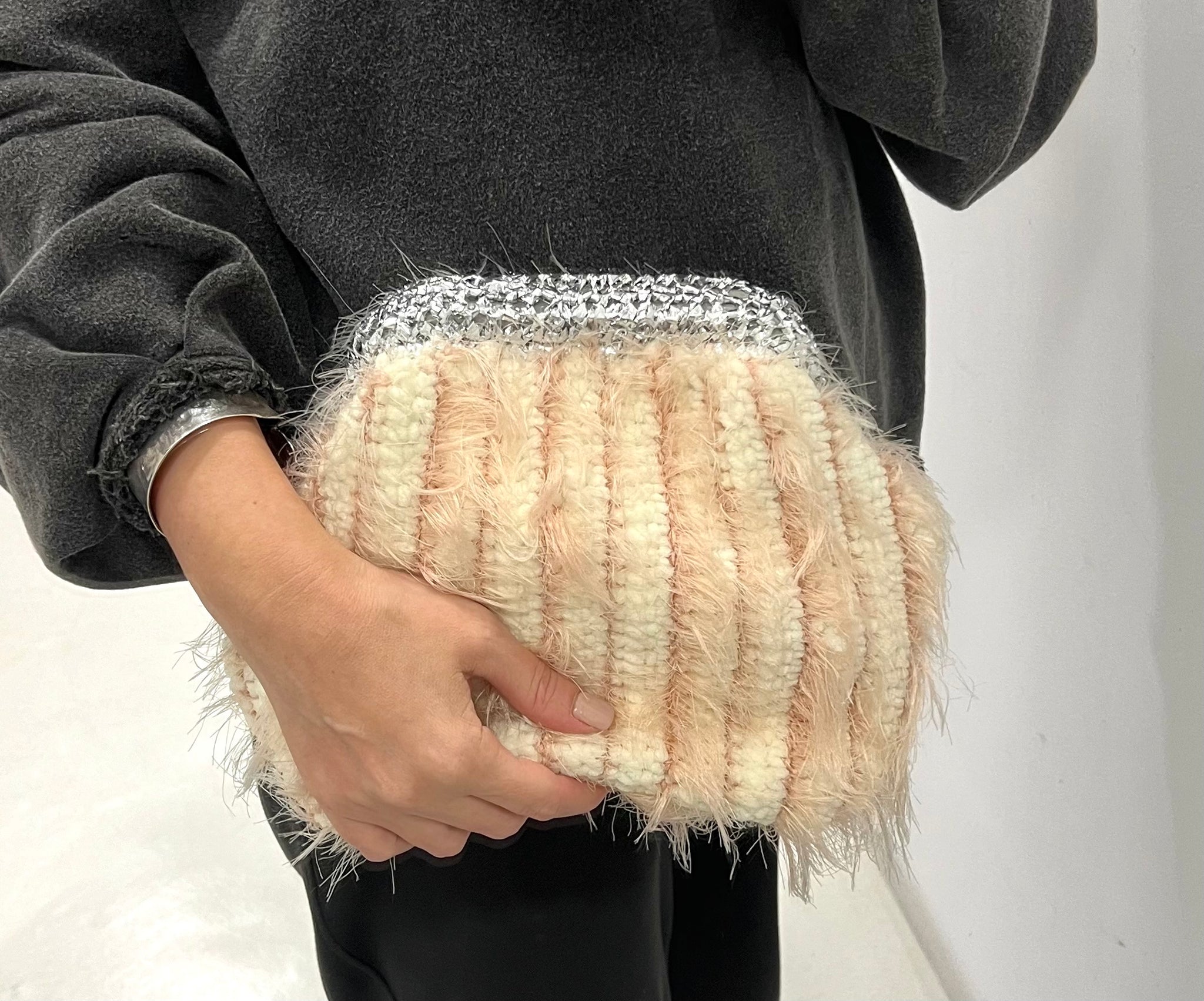 Clutch Bag Fluffy - Cream / Light pink