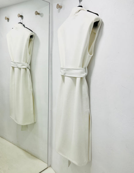 “Ariana” Sleeveless Coat - White