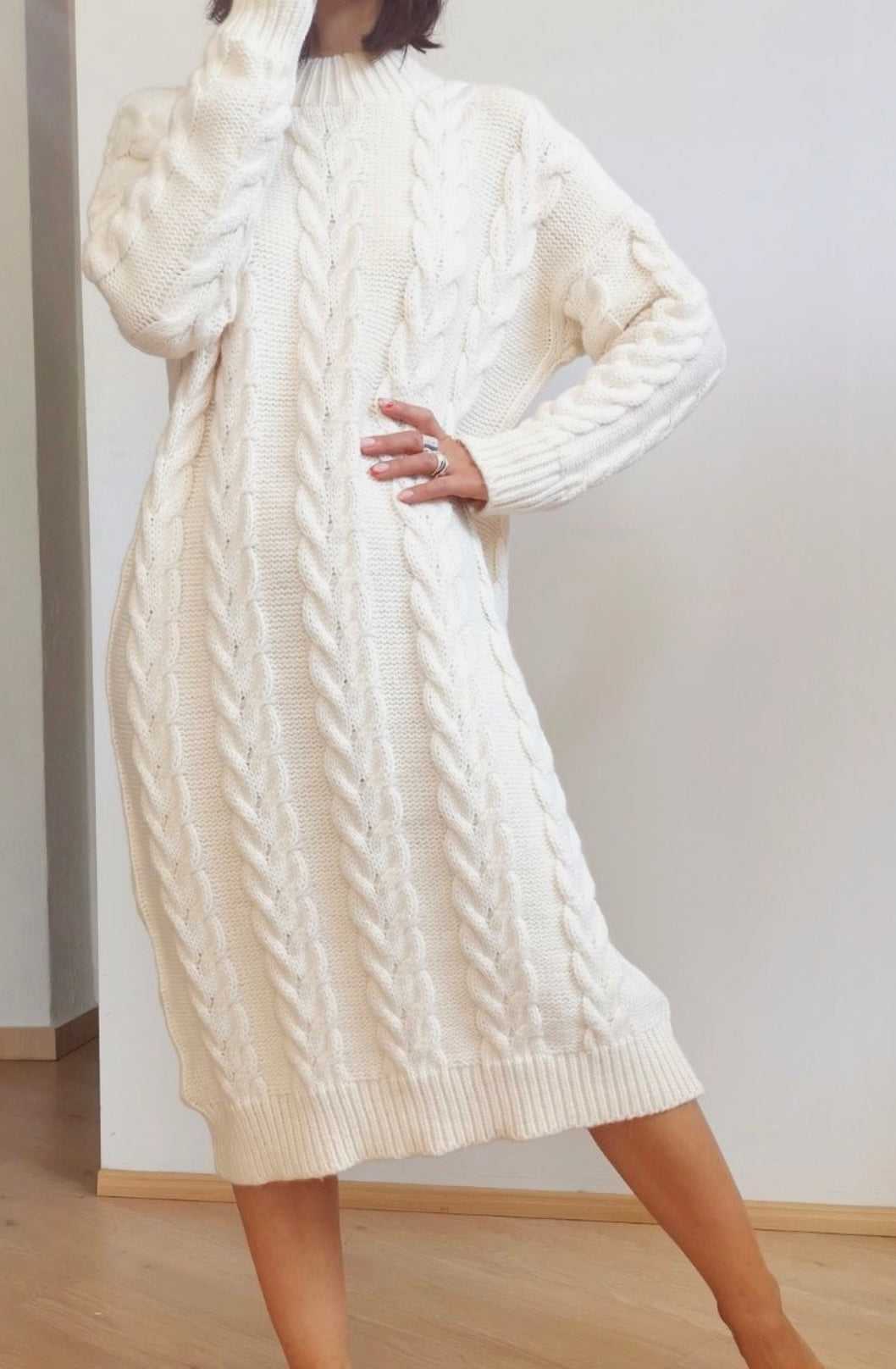 MIDI OFF WHITE KNITTED ALPACA DRESS