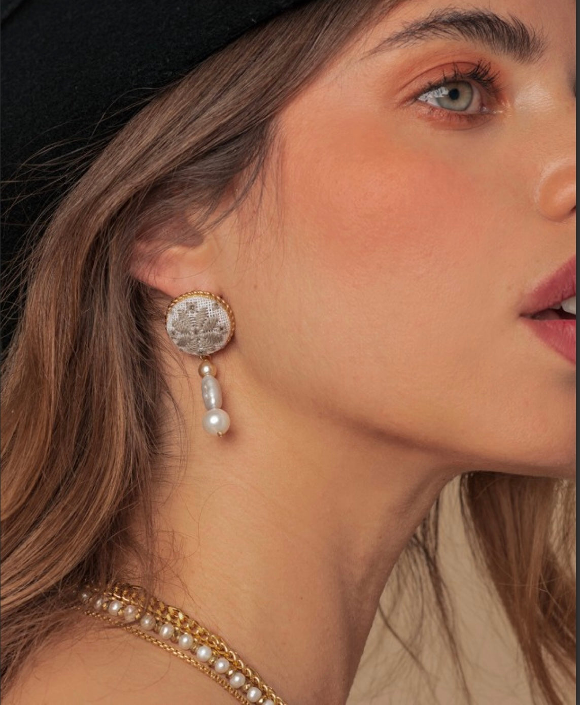 Aphroditi Pearl Earrings