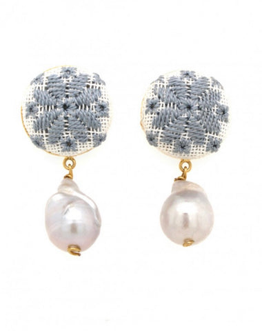 Nefeli Pearl Earrings