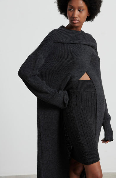 ALPACA WRAP LONG JUMPER IN BLACK